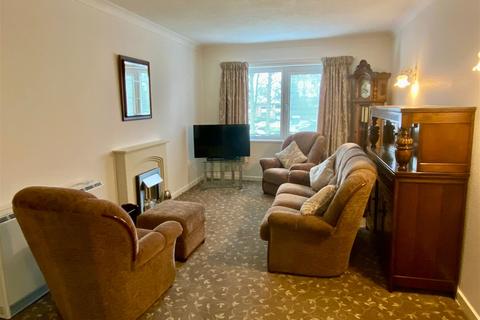 1 bedroom flat for sale, Wetherby, Home Paddock House,Deighton Road,LS22