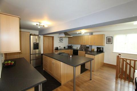 5 bedroom detached house for sale, Clawddnewydd, Clawddnewydd, Ruthin, Denbighshire, LL15 2NX