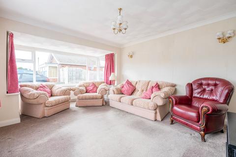 3 bedroom detached bungalow for sale, Reynolds Avenue, Caister-On-Sea