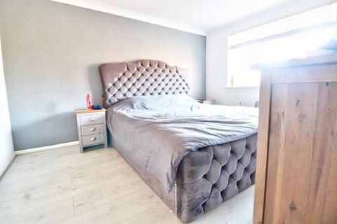 17 Grasmere Close, Eastbourne, BN23 8JE