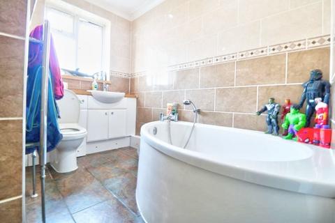 17 Grasmere Close, Eastbourne, BN23 8JE