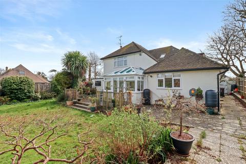 37 Pinewoods, Bexhill-on-sea, TN39 3UD