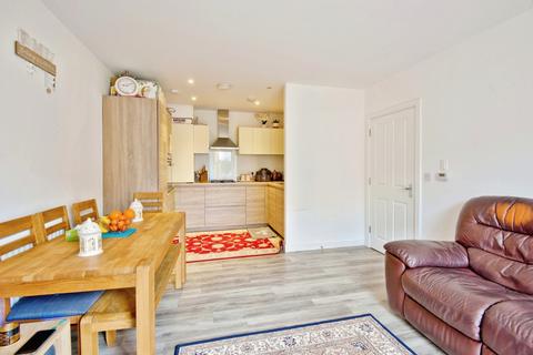 2 bedroom flat for sale, Cole Avenue, Southend-on-sea, SS2