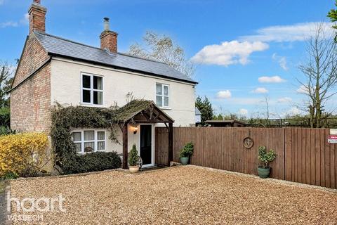 3 bedroom detached house for sale, The Common, Upwell