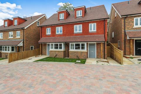 3 bedroom semi-detached house for sale, Lewes Road, Halland BN8