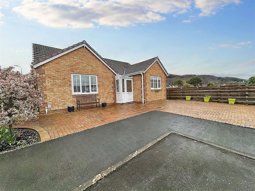 Rhiwlas, Abergele, LL22 8EQ 2 bed detached bungalow for sale £325,000
