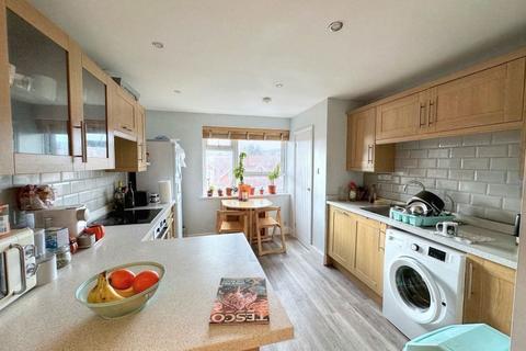 1 bedroom flat for sale, Southfields Road, Eastbourne BN21