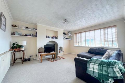 1 bedroom flat for sale, Southfields Road, Eastbourne BN21