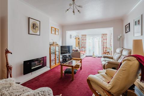 24 Greenway, Crediton, EX17 3LP
