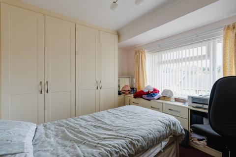 24 Greenway, Crediton, EX17 3LP