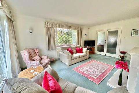 4 bedroom detached house for sale, Sycamore Close, Milford on Sea, Lymington, Hampshire, SO41