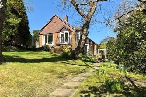 Sycamore Close, Milford on Sea, Lymington, Hampshire, SO41