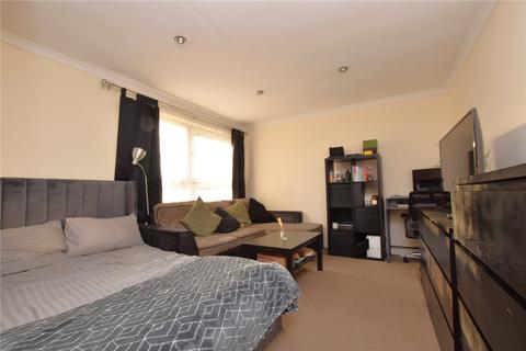 141 Shepherds Close, Romford, RM6 5AJ