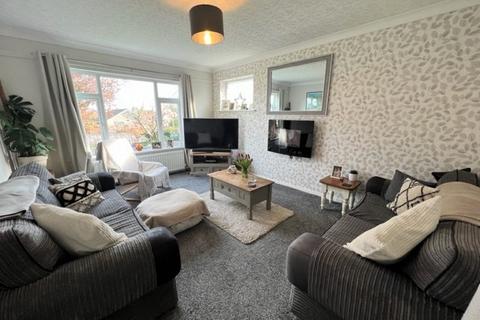 2 bedroom detached bungalow for sale, 25 Charles Avenue Louth LN11 0BG