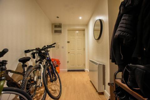 2 bedroom flat to rent, Compass Court, Gravesend, DA11