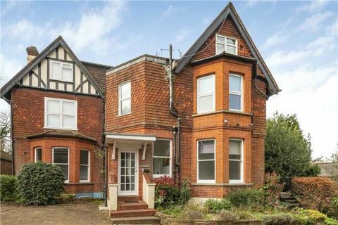 4 bedroom flat for sale, Snatts Hill, Surrey, Oxted, Surrey, RH8 0BN