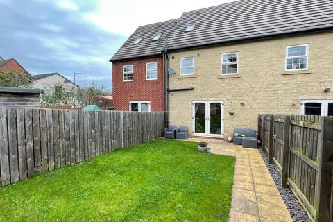 3 bedroom terraced house for sale, Barnsley Road, Wombwell, S73