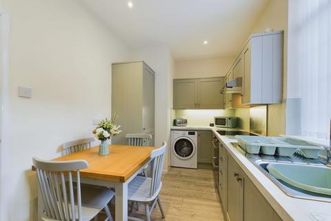 2 Burns Yard, Whitby, YO21 3BL
