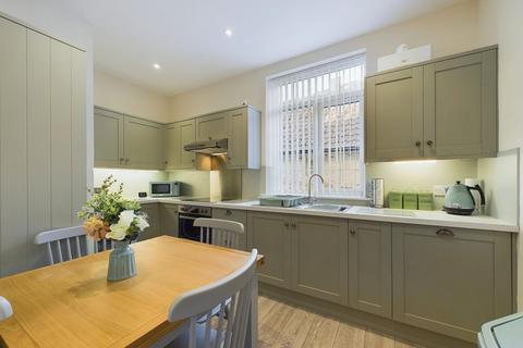 2 Burns Yard, Whitby, YO21 3BL
