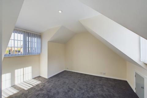 2 Burns Yard, Whitby, YO21 3BL