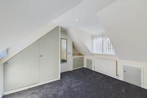 2 Burns Yard, Whitby, YO21 3BL