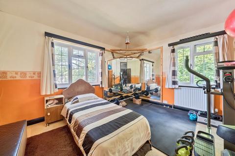 61 Reddown Road, Coulsdon, CR5 1AP