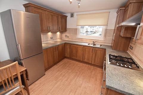 2 bedroom flat to rent, Castle Road, Dumbarton, West Dunbartonshire, G82