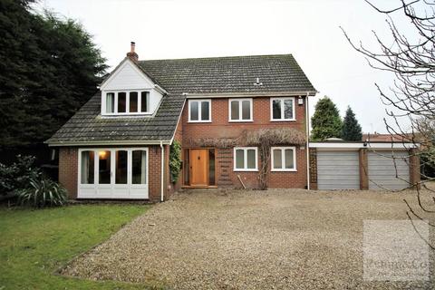 4 bedroom detached house to rent, The Croft, Norwich NR8