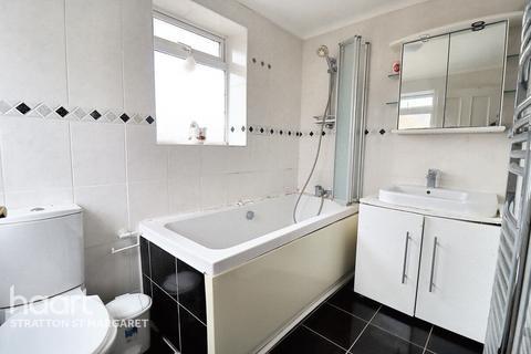 3 bedroom semi-detached house for sale, Cranmore Avenue, Swindon