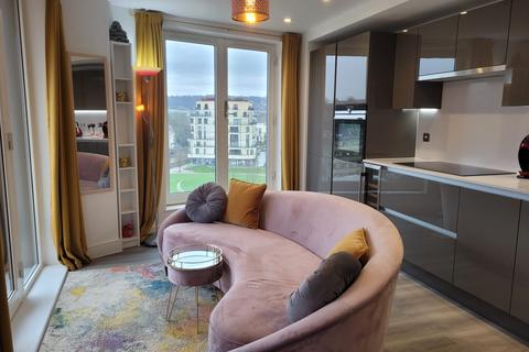 2 bedroom flat to rent, Midland Road, Bath BA2
