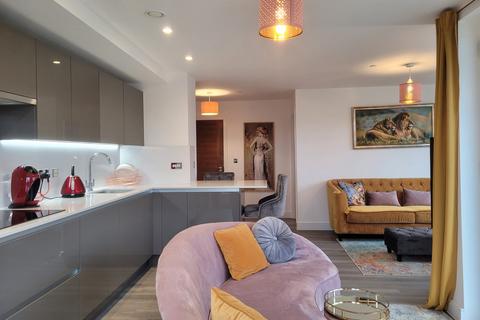 2 bedroom flat to rent, Midland Road, Bath BA2