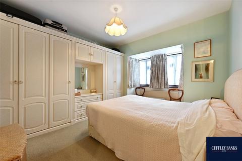3 bedroom bungalow for sale, Marnham Crescent, Greenford, Middlesex, UB6