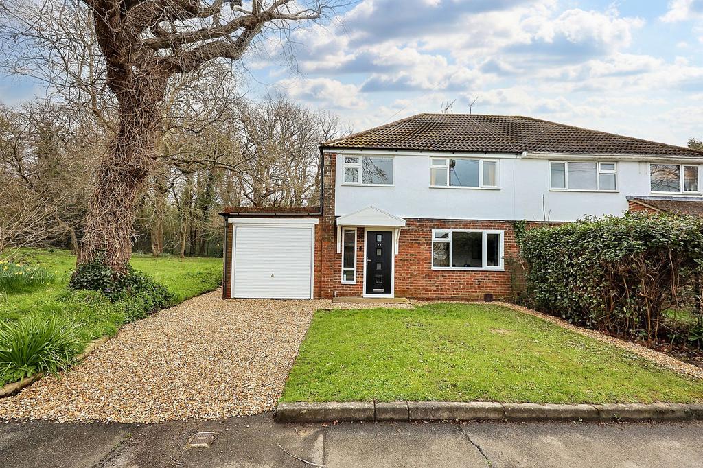 Chanctonbury Road, Burgess Hill, RH15 3 bed semidetached house £435,000