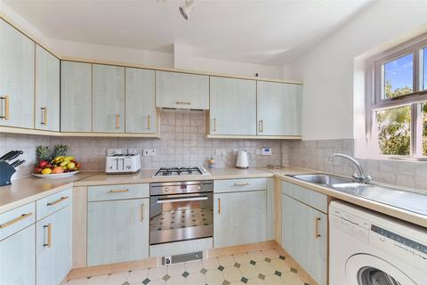 2 bedroom flat for sale, Highfield Close, London, SE13