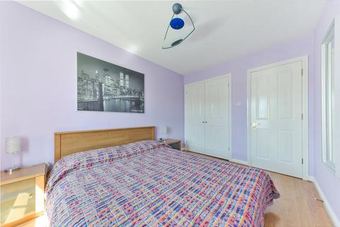 2 bedroom flat for sale, Highfield Close, London, SE13