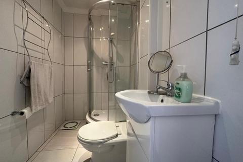 3 bedroom terraced house to rent, Slough,  Berkshire,  SL1