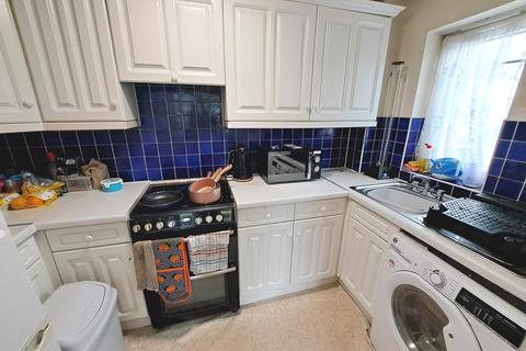 2 bedroom flat for sale, Broad Oak Close, Langney, Eastbourne BN23