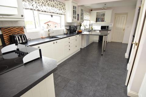 16 Meadway, Shrewton, Salisbury, SP3 4HE
