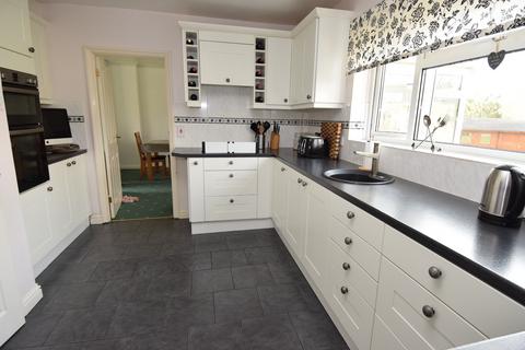 16 Meadway, Shrewton, Salisbury, SP3 4HE