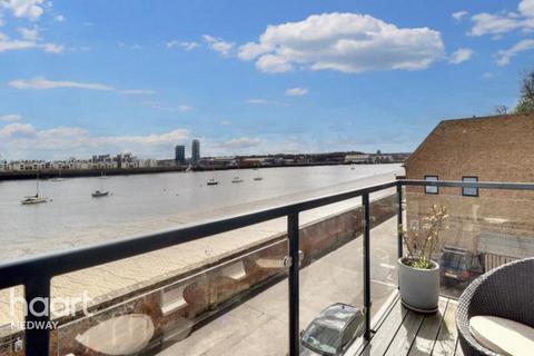 undefined, Upnor Road, Rochester
