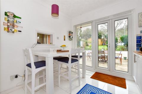 3 bedroom detached house for sale, Seagrove Manor Road, Seaview, Isle of Wight