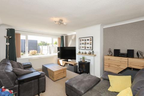 14 Cromford Close, North Wingfield, Chesterfield, S42 5NJ