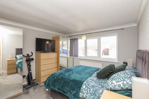 14 Cromford Close, North Wingfield, Chesterfield, S42 5NJ