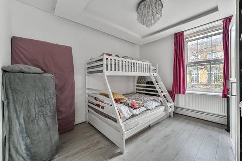 2 bedroom flat for sale, Camden Park Road, Camden, London, NW1