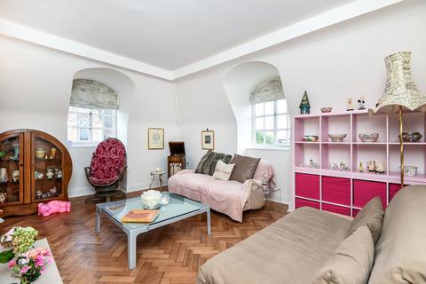 2 bedroom apartment for sale, South Square, London