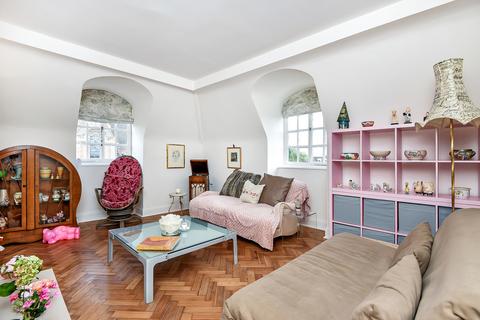3 bedroom apartment for sale, South Square, London