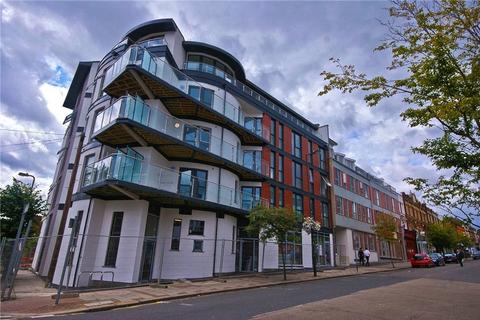 1 bedroom apartment for sale, Arthur Road, London, SW19