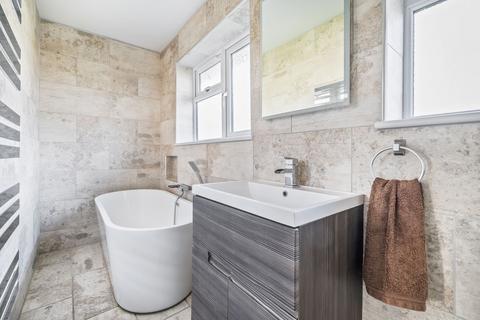 56 Fleming Road, Winchester, SO22 6EE