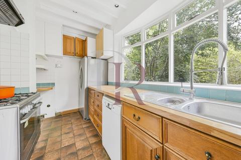 3 bedroom flat to rent, Parsifal Road, West Hampstead, NW6