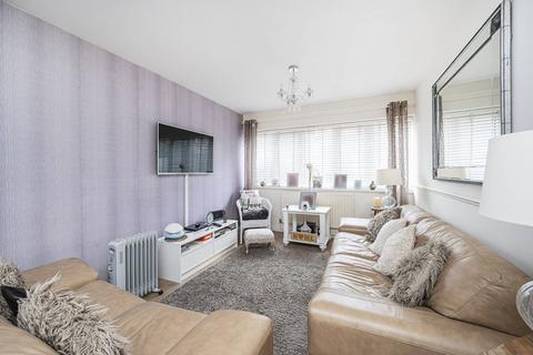 2 bedroom flat for sale, Kedleston Walk, Bethnal Green, London, E2